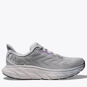 NIB Hoka Arahi 6 Size 9 in Harbor Mist/Silver